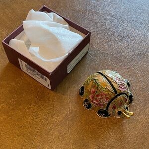 Cloisonne Ladybug Trinket Music Box - Floral Gold & Black